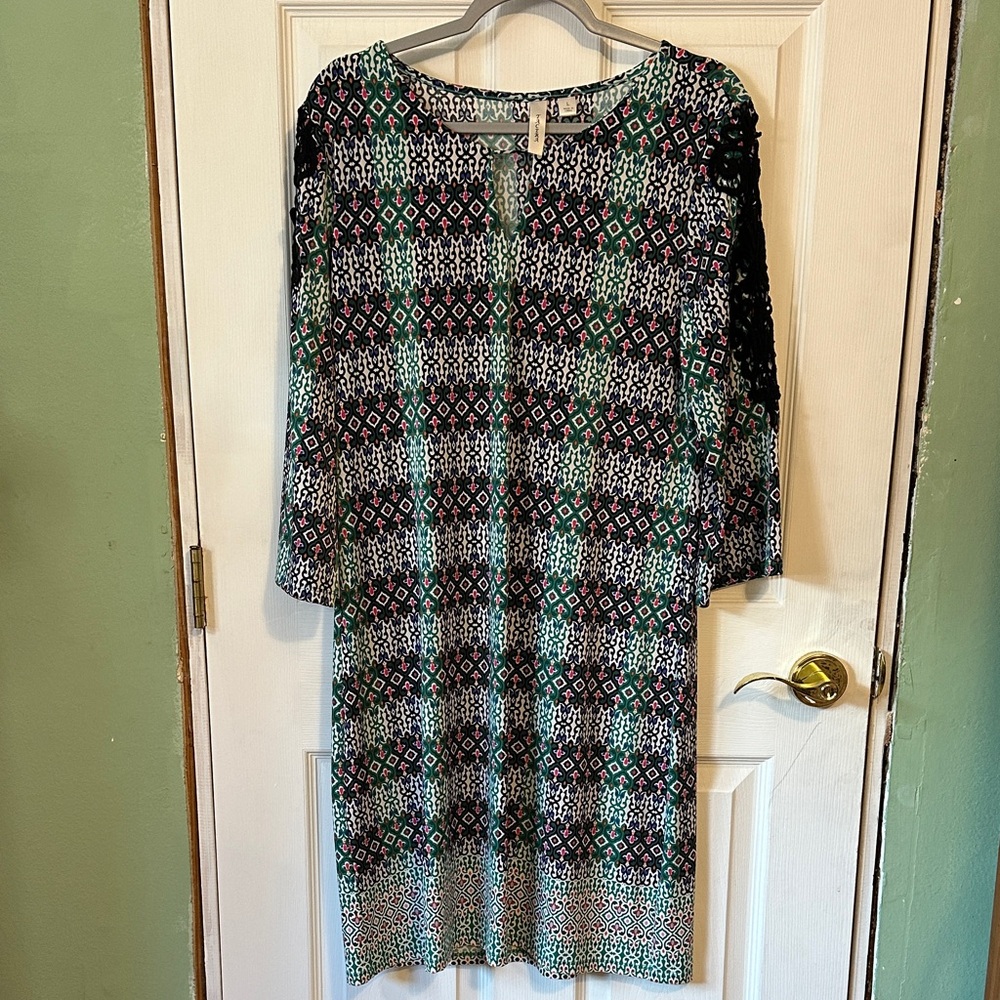Tacera Black and Green Geometric Dress L
